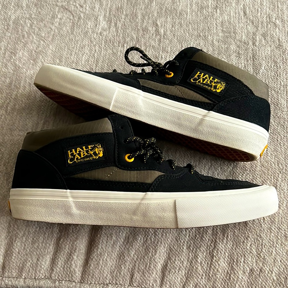 VANS Half Cab SB Pro. Men’s Size 11. Surplus Black Military White.